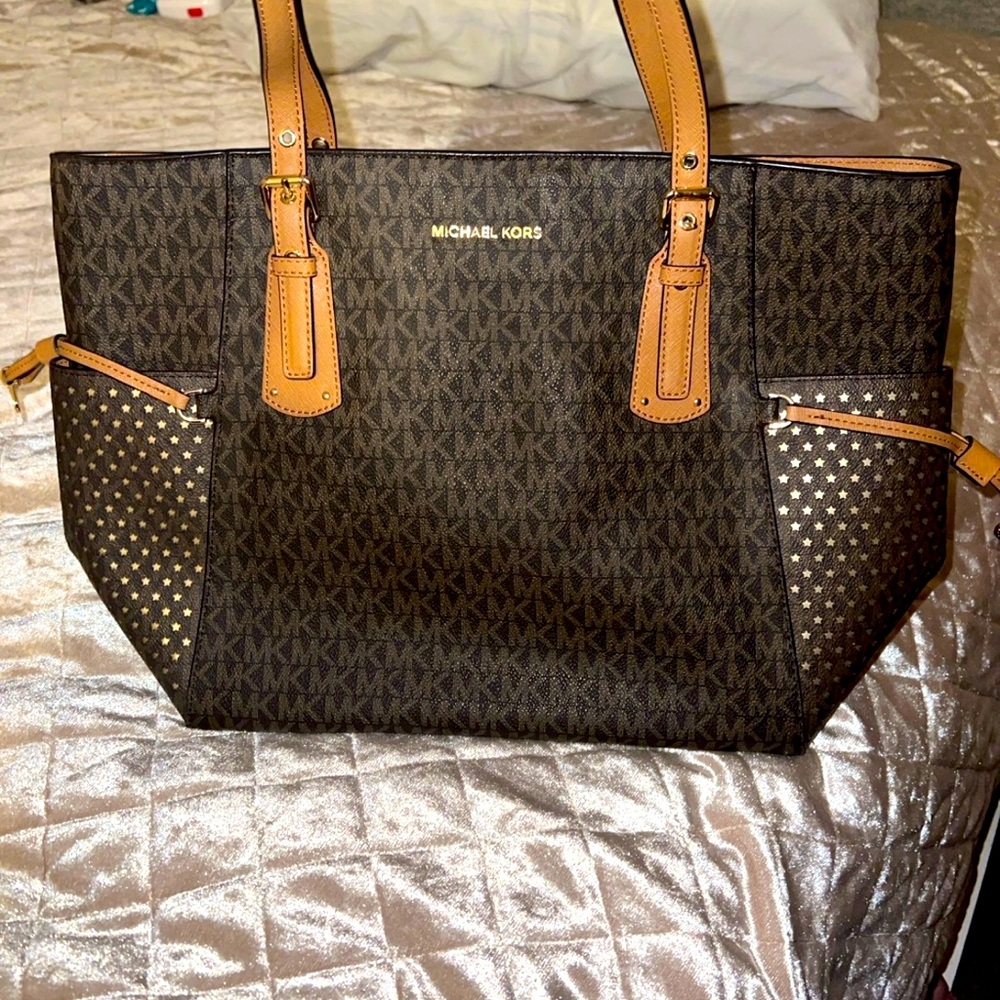 Micheal Kors signature tote